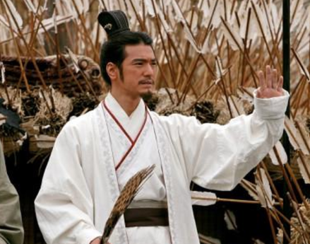 诸葛亮在草船借箭的时候 曹操为什么不放火箭