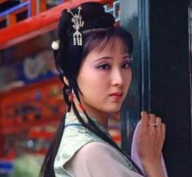 如果用古代方法品评女子形象，黛玉和宝钗到底谁更合适？