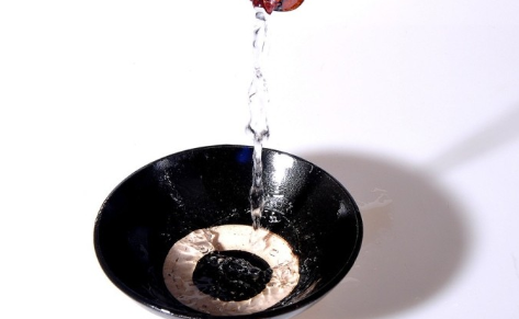 清朝的康雍乾三位皇帝分别喜欢喝什么酒？