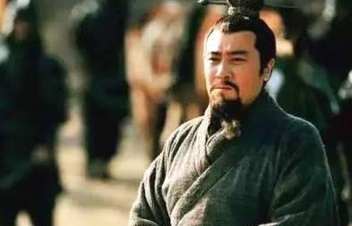 糜芳跟随刘备多年,为什么刘备刚稳定就背叛了呢？