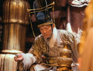 魏忠贤为何能把握朝政十余年？他又是如何自取灭亡的？