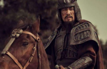 官渡之战近十年，期间为何刘备没什么作为呢？