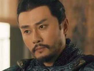 三国时期曹魏担任过中坚将军这一官职的人分别是谁？