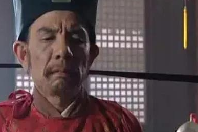 高俅本是街头的混混，他是如何成为高官的呢？