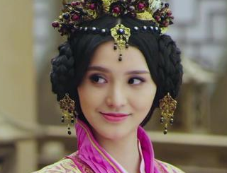 梁落瑶是什么人？她是如何掌握皇家大权的？