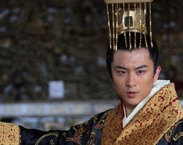 刘骜一生安逸享乐，最后谁继承了皇位？