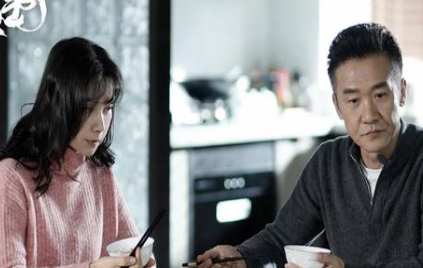 《突围》石红杏为什么会如此崇拜林满江呢?
