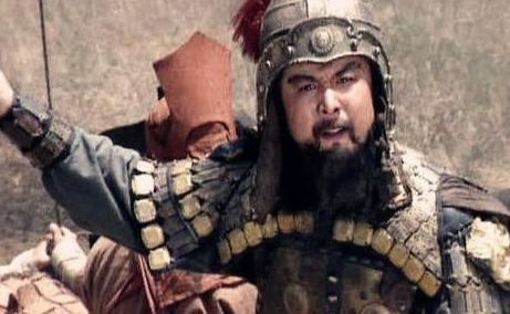 颜良和文丑都是袁绍手下的大将，两人谁更强一些呢？