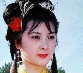 红楼梦中元春省亲的时间是在什么时候？有何奇怪的？