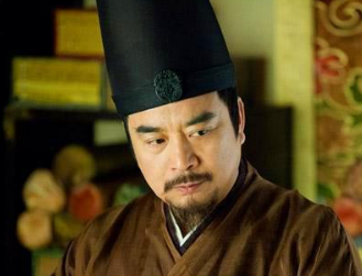 陆贾是如何改变汉初局面的？在诛灭诸吕的行动中扮演怎样的角色？