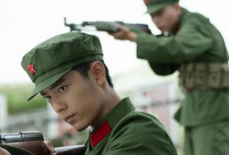 《王牌部队》顾一野是什么人设？和老戏骨出演父子