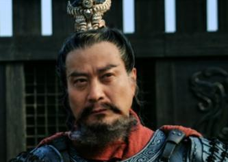 历史陈宫为何会背叛曹操？又为何会选择跟随吕布？