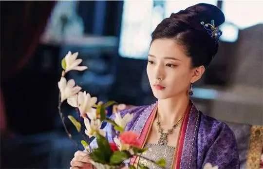 宋英宗赵曙高滔滔，真的担当起“女中尧舜”的美誉吗？