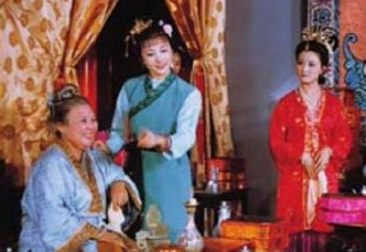 红楼梦中贾府的生活变化有多大？贾母为何不精细一点？