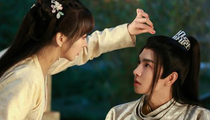 《潇洒佳人淡淡妆》全集上线，由孔雪儿、晏紫东担任主演