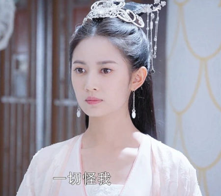 《镜双城》白璎不能在阳光之下行走的原因是什么 白璎发生了什么事情
