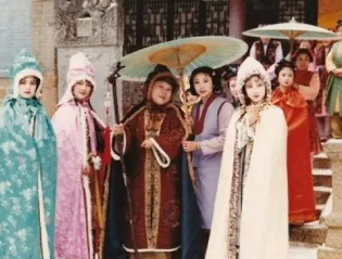 红楼梦第一百十回：史太君寿终归地府，王凤姐力诎失人心