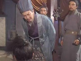 三国时期孙权称帝后，诸葛亮为何要派使臣往前庆贺？