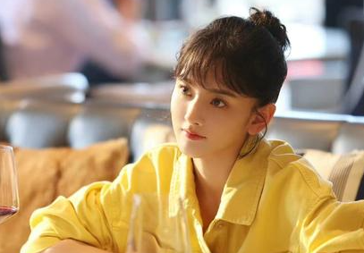 宋祖儿新剧《才不要和老板谈恋爱》主要讲了什么故事？