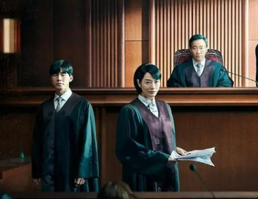 《少年法庭》金惠秀饰演少年法庭的法官，第一个案子说的什么？