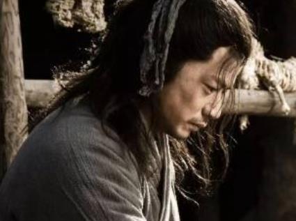 面对当年的胯下之辱，韩信是怎么做？