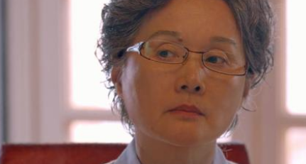 《心居》为什么会说施家人不懂得感恩？