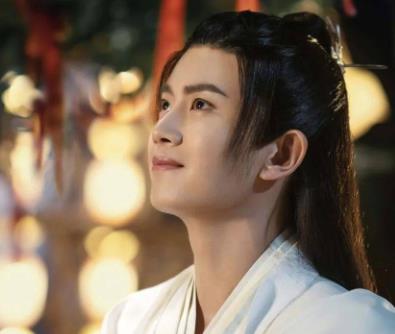 《与君初相识》长意最后和谁在一起了？