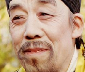 红楼梦中秋节宴会上贾赦为何会崴脚？原因是什么