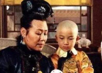 多尔衮死后，孝庄皇后为何要摧毁他的陵墓呢？