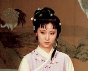 红楼梦黛玉与史湘云的性格有何不同？为何会这样
