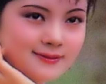 红楼梦薛宝钗进贾府后有何变化？为何会这样？