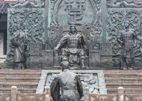 项羽的辖区在哪，他为什么自称“西楚霸王”？
