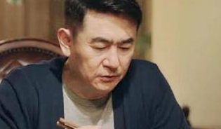 《请叫我总监》中比何岳峦还能装的人是谁？