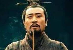 刘备真的为了兴复汉室吗？有个地方暴露了他的野心