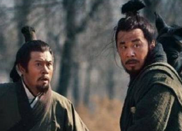诸葛亮为何派关羽去华容道堵截曹操呢？