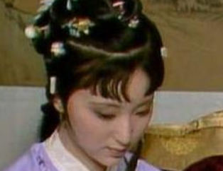红楼梦中黛玉入住贾府后，贾母是如何保护她的
