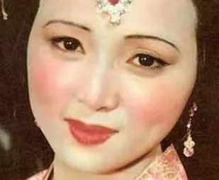 红楼中贾环与元春之间的关系？为何要报复她