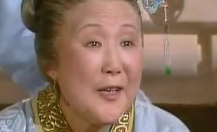 《红楼梦》贾母和王夫人在管家上有什么不同之处？
