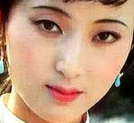 红楼梦宝钗进入贾府越久人缘就越不好，是因为什么？