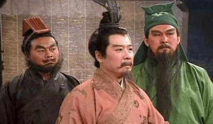 如果刘备没有遇到诸葛亮，他可以采取哪些措施匡扶汉室？