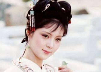 红楼梦中薛宝钗知道了几件大事，为什么不告诉王夫人？