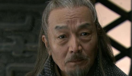 张绣在被贾诩劝降曹操之后，他受到了怎样的待遇？