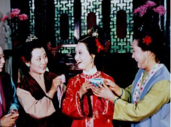 红楼梦中贾琏好色，为什么王熙凤防着平儿却带着丰儿？