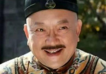 和珅当了几十年的官，为何斗不过刚上位的嘉庆？
