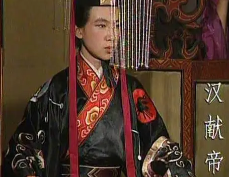 都说曹操挟天子以令诸侯 汉献帝为何不杀曹操夺回大权