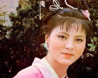 红楼梦中花袭人为什么不将焙茗的话原原本本地说出来？