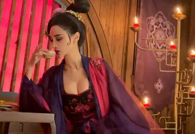 《唐朝诡事录》里狄仁杰为何拒绝了卢凌风的拜师请求？