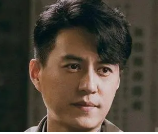 《北京人与纽约客》是什么题材？改编自小说