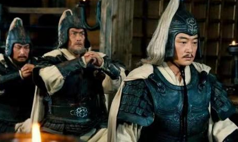 东吴都督军事能力最好的是陆逊和周瑜 两人到底是更强一些