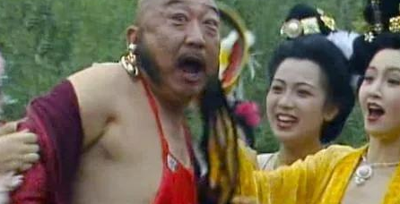 唐玄宗得知杨贵妃在给安禄山洗澡后 唐玄宗为什么不阻止两人